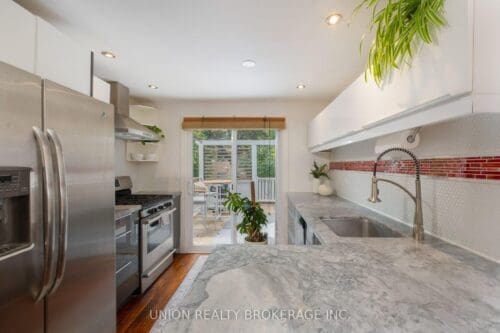 94 Hiltz Avenue