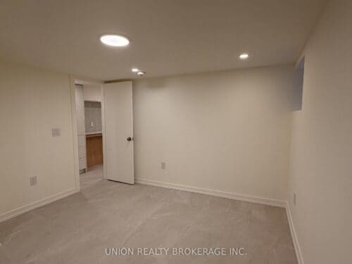 53 Wineva Avenue Lower Unit