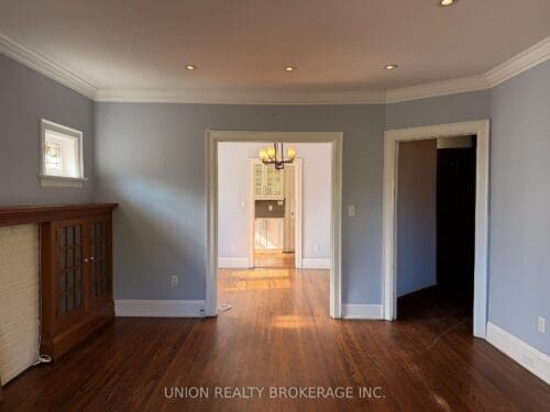 53 Wineva Avenue Upper Unit