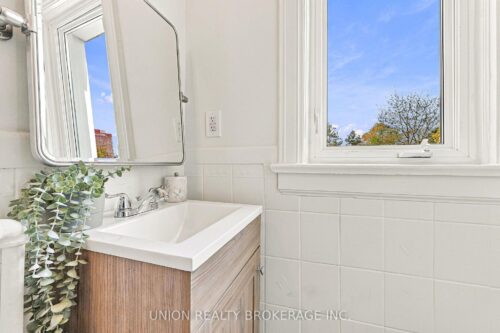 96 Malvern Avenue